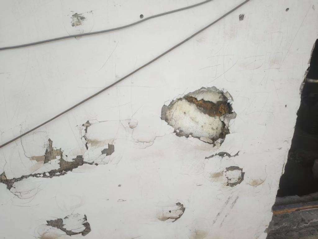 青海曝光16個安全隱患住宅小區(qū)：防護層脫落，保溫材料裸露:保溫材料