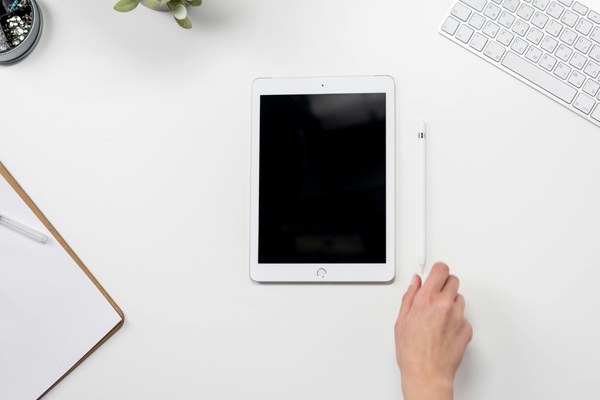 ?AI未來(lái)趨勢(shì)：技術(shù)突破、應(yīng)用拓展與社會(huì)影響深化?